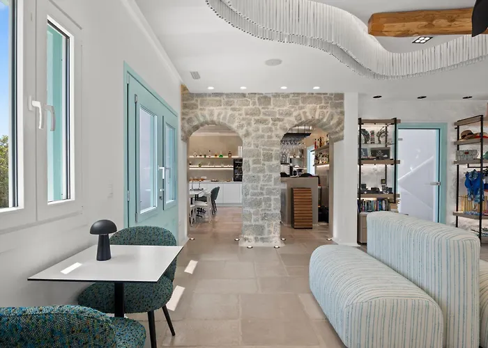 Majo Agia Anna (Naxos)